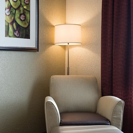 Holiday Inn Express & Suites Walterboro By Ihg Bagian luar foto