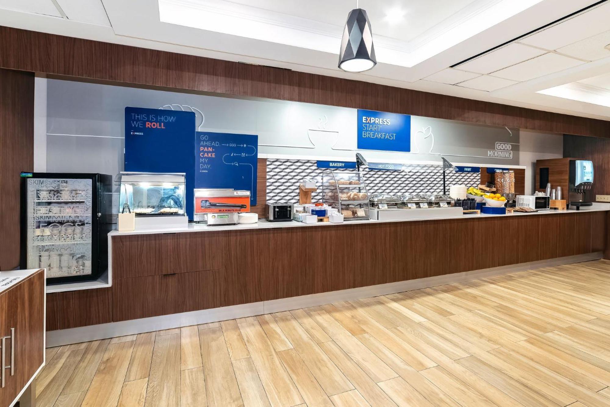 Holiday Inn Express & Suites Walterboro By Ihg Bagian luar foto