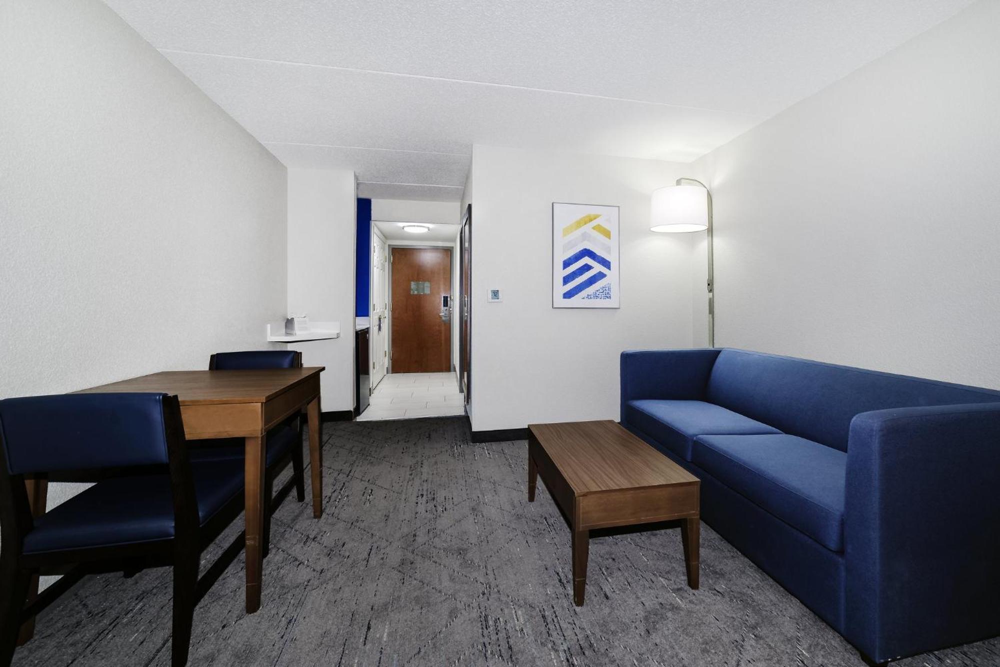 Holiday Inn Express & Suites Walterboro By Ihg Bagian luar foto