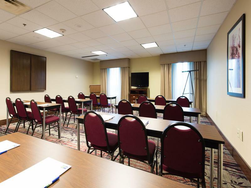 Holiday Inn Express & Suites Walterboro By Ihg Bagian luar foto